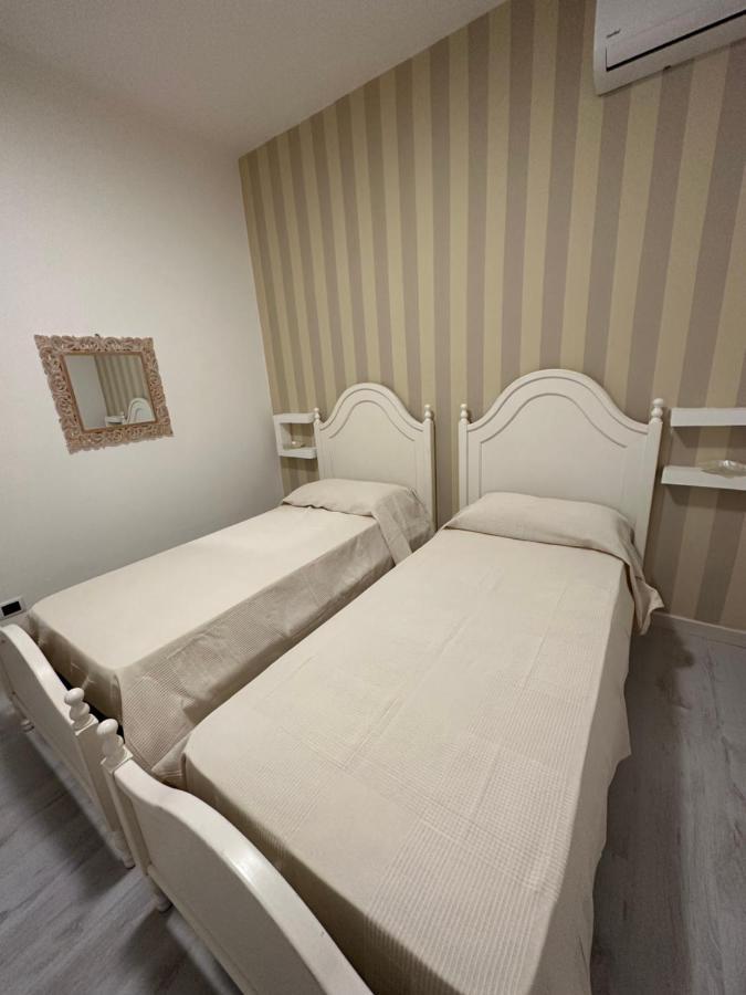B&B By Family L&G Vibo Valentia Marina Exterior photo
